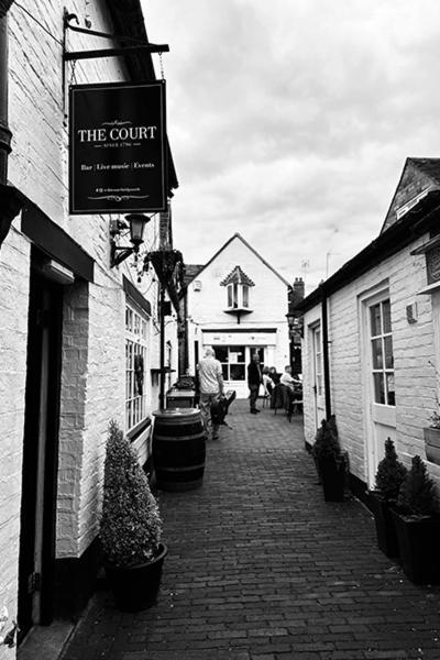 The Court Hotel บริดจ์นอร์ท ภายนอก รูปภาพ